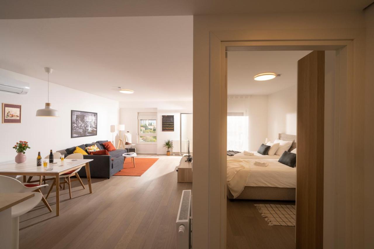 Mannequin: Sea View, Private Parking In The Garage Apartment Rijeka Exterior photo